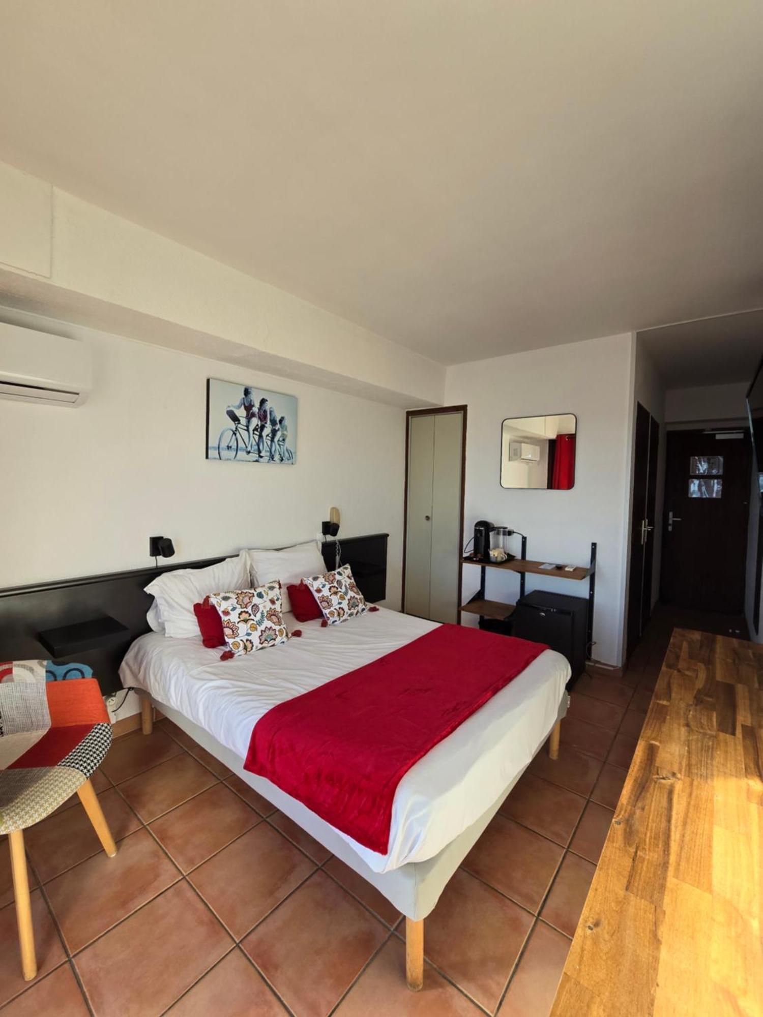 Hotel Chanteplage Saint-Cyr-sur-Mer Exterior foto